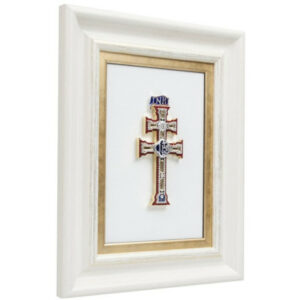 cuadro marco con la cruz de caravaca