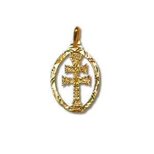 medalla cruz de caravaca ovalada oro