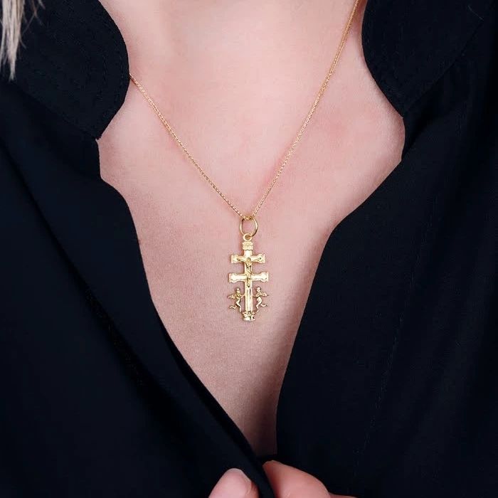 Cruz de Caravaca de oro con ángeles