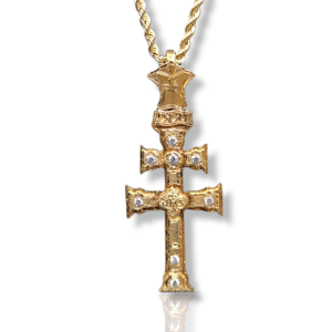 cruz de caravaca en oro de ley con brillantes